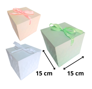 CAIXA DE PRESENTE CORAÇÕES 15X15X15CM - RMT1893