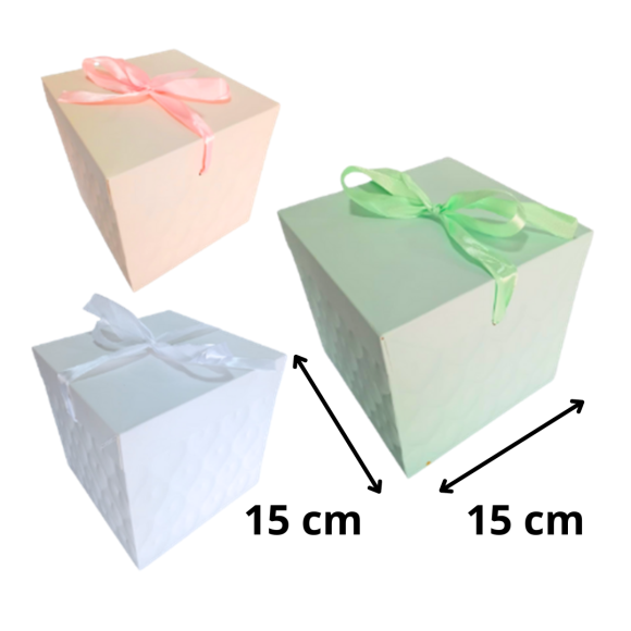 CAIXA DE PRESENTE CORAÇÕES 15X15X15CM - RMT1893